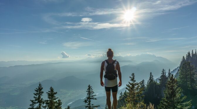 Ultraleicht-Wandern: Wie man das perfekte Gepäck für mehrtägige Touren zusammenstellt